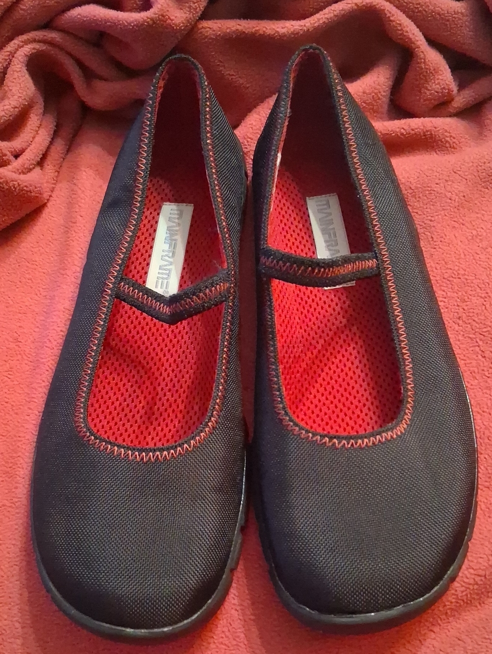 Rocket Dog Black Canvas Slip-On Flats with Red Interior